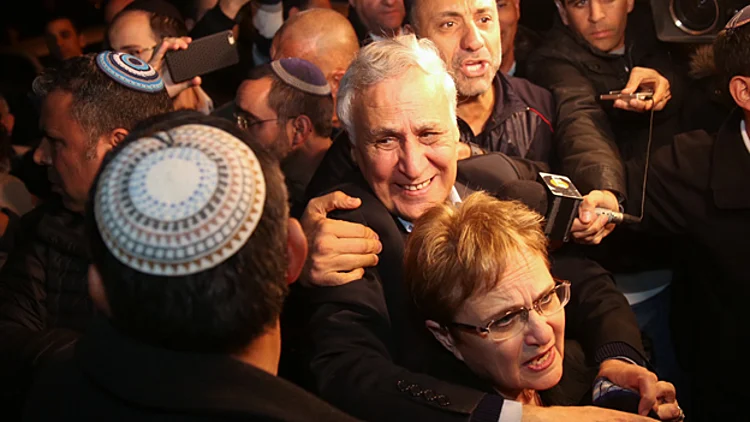 "הרבה יותר ממה שקיבלו המתלוננות"