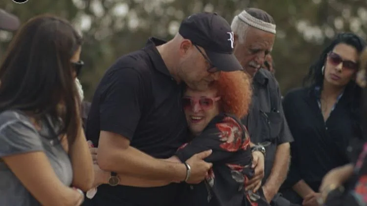 לצבי יש בעיה, עונה 1, פרק 3: אוי זכריה