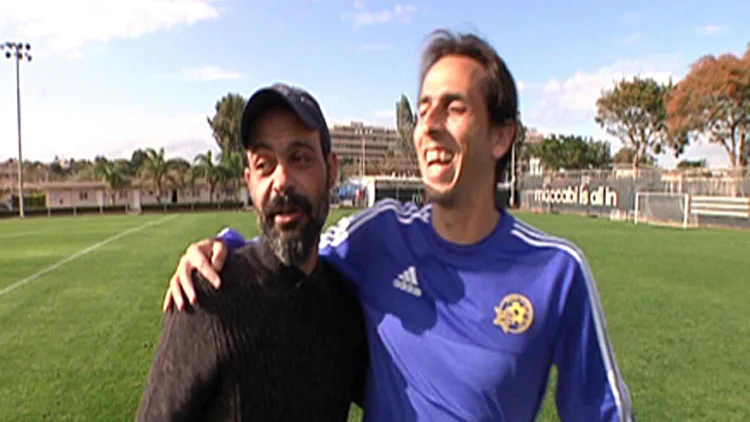 מהמגרש הפוליטי למגרש הכדורגל