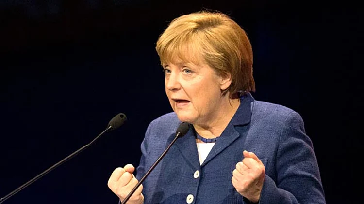 שוברת ימינה? מרקל (רויטרס)