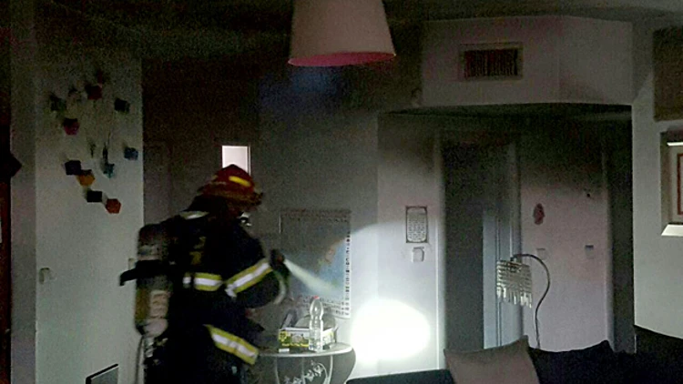 דירת המגורים השרופה (אריק אבולוף כבאות והצלה ירושלים)