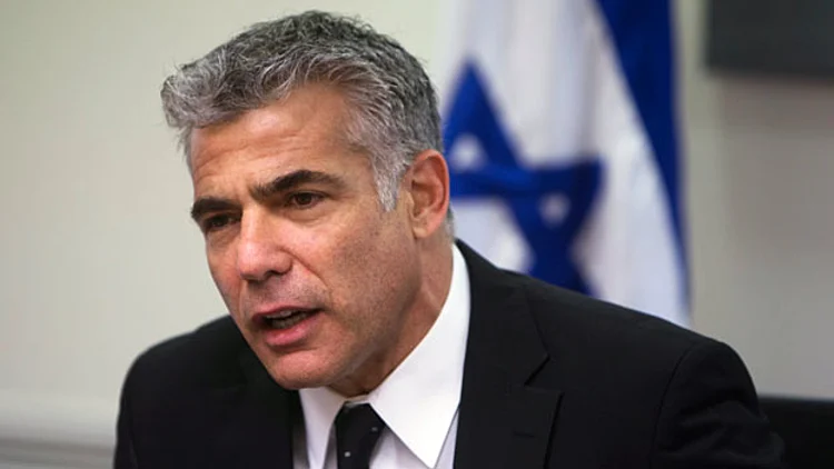 יו"ר יש עתיד יאיר לפיד מתכוון לתמוך בהדחת גטאס