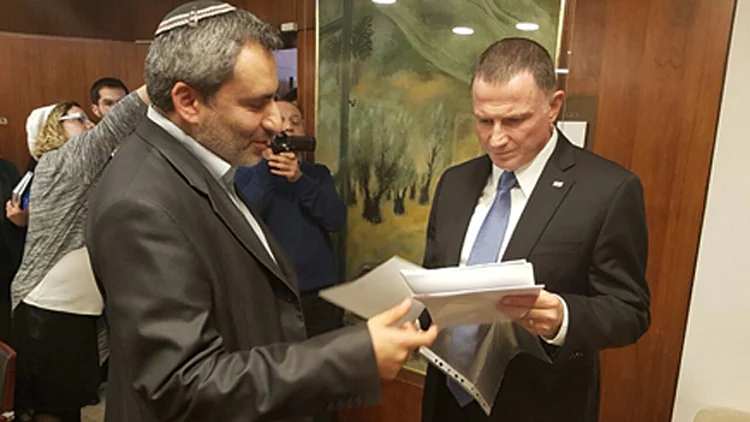 בדרך להדחת גטאס: 72 חתימות ח"כים הוגשו | חדשות 13