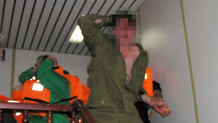 לוחם ידרוש פיצויים מהמדינה: "פניי נחשפו בעולם" | חדשות 13