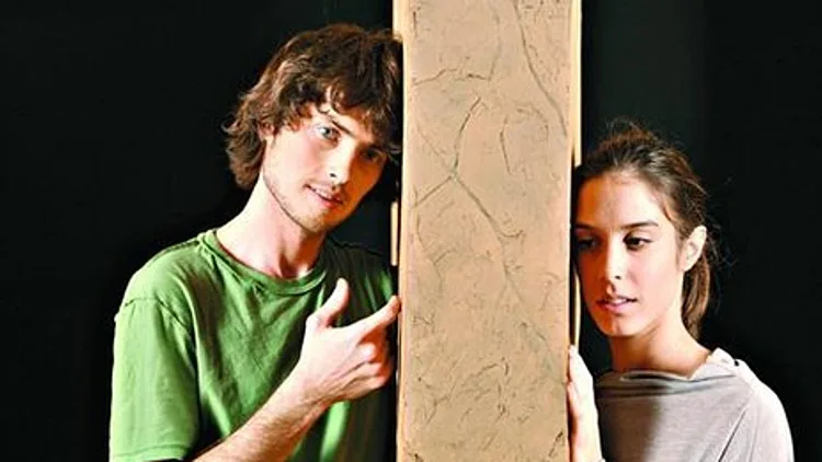 מרחק נגיעה | פרק 9