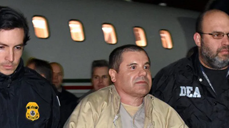 "אל צ'אפו" מוסגר לידי הרשויות בארה"ב