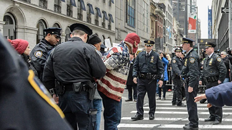 הפגנה נגד טראמפ