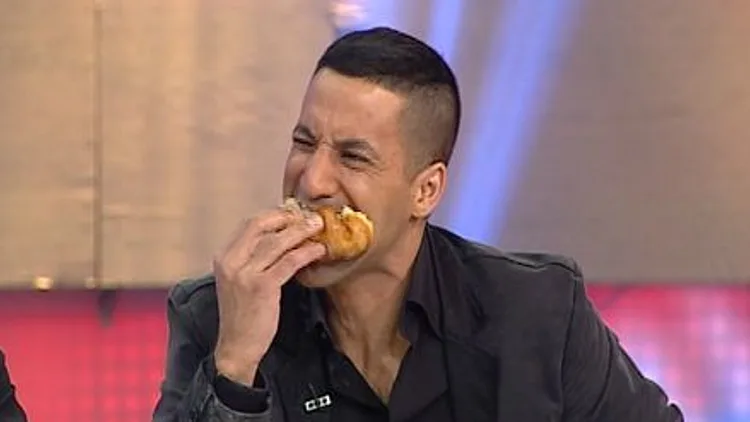 צחוק מעבודה, עונה 7, פרק 13: חגיגת חנוכה מטורפת!