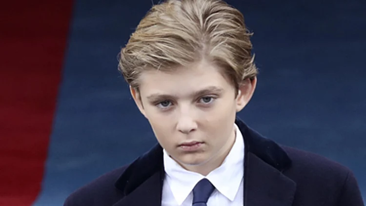 "מחוץ לאור הזרקורים", ברון טראמפ