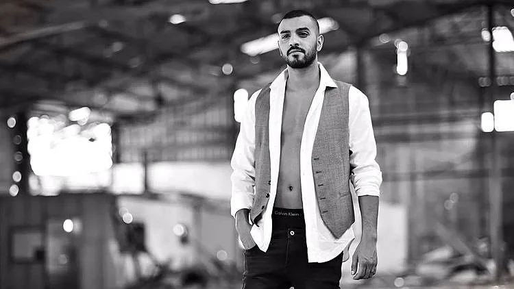 הסינגל החדש של איתי לוי – "היי את" | רשת 13