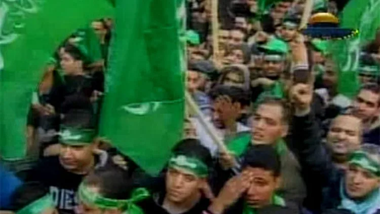 כותרות העבר: חמאס מנצח בבחירות | חדשות 13