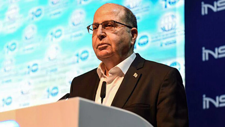 שר הביטחון לשעבר: רה"מ התערב ברכישת הספינות | חדשות 13