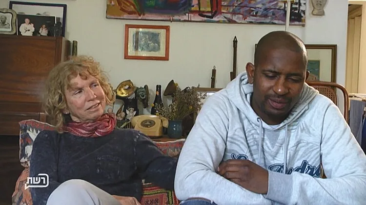 קורבן של סחר בבני אדם - שהמדינה מבקשת לגרש