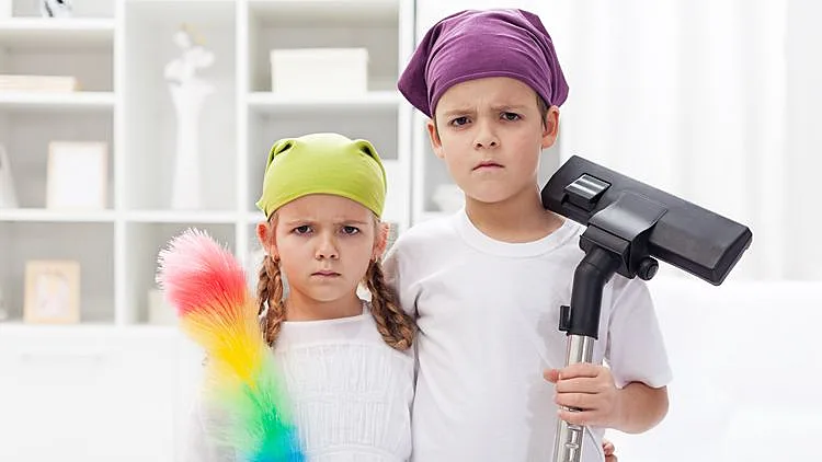 כך תגרמו לילדיכם לעזור במטלות הבית