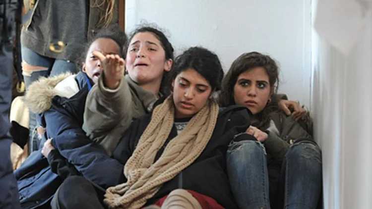 בחסות החשיכה והקור: 30 משפ' פונו מעמונה | חדשות 13