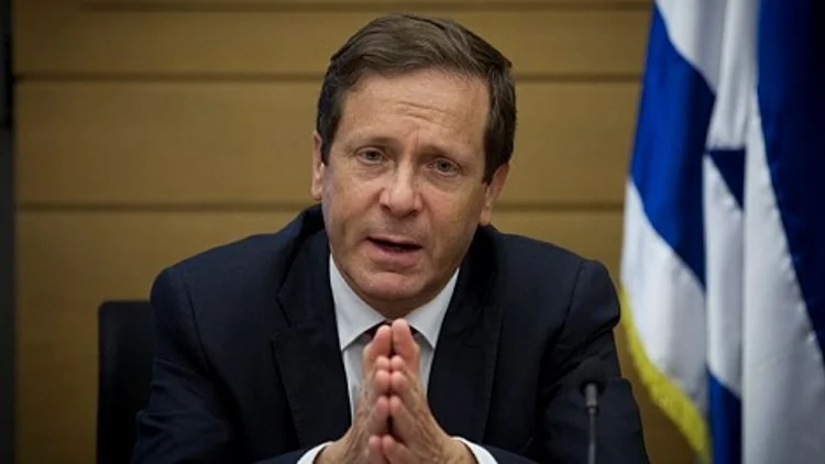 הרצוג צייץ לאחר שחרורו: "שמח שזה מאחוריי" | חדשות 13