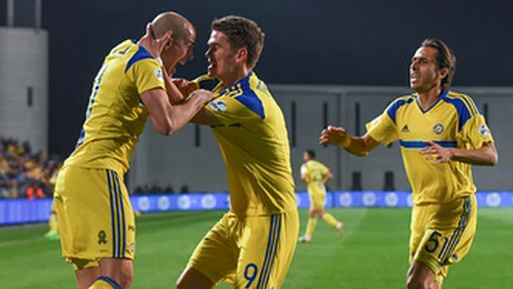 הצהובים חוגגים, הערב