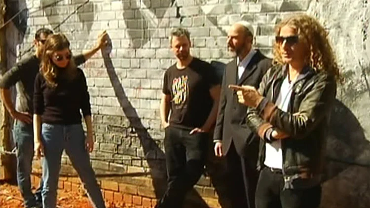 20 שנה לפלורנטין: תותי איגי ותומר חוגגים | חדשות 13