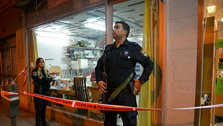 פיגוע דקירה בשוק בפתח תקוה