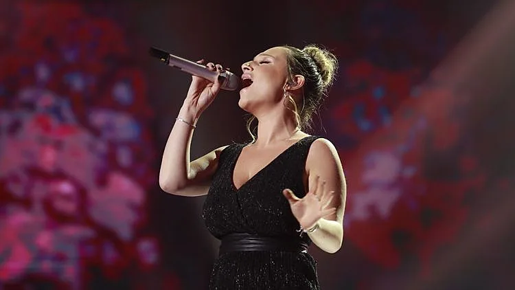 ספיר סבן בביצוע מרגש לשיר של ריהאנה