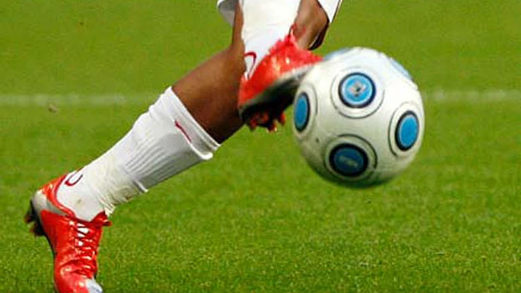 כדורגלן חשוד בעבירות שוחד