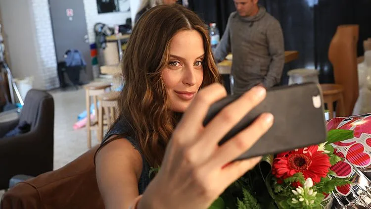 לכבוד הולנטיינס: איזו הפתעה רומנטית קיבלה עדי שילון מבן זוגה? | רשת 13