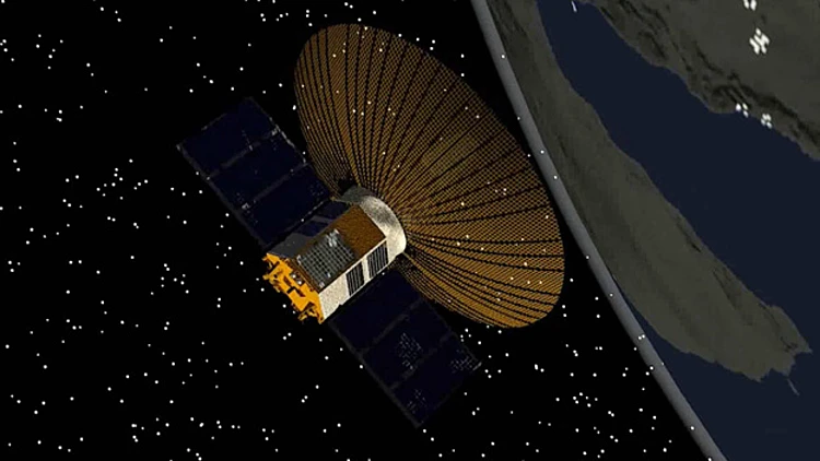 מגוון ניסויים מדעיים: לוויינים ישראליים שוגרו | חדשות 13