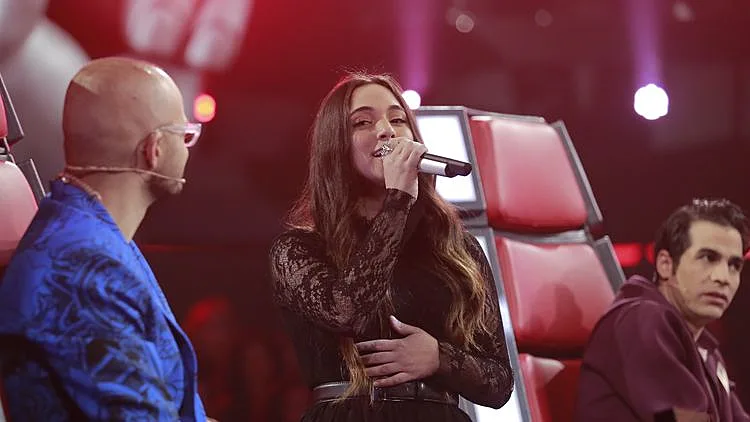 המתמודדים מפתיעים את המנטורים