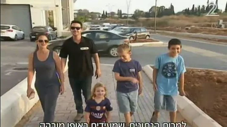 שבוע המשפחה 2017: פיתוח קריירה או הרחבת המשפחה? | חדשות 13