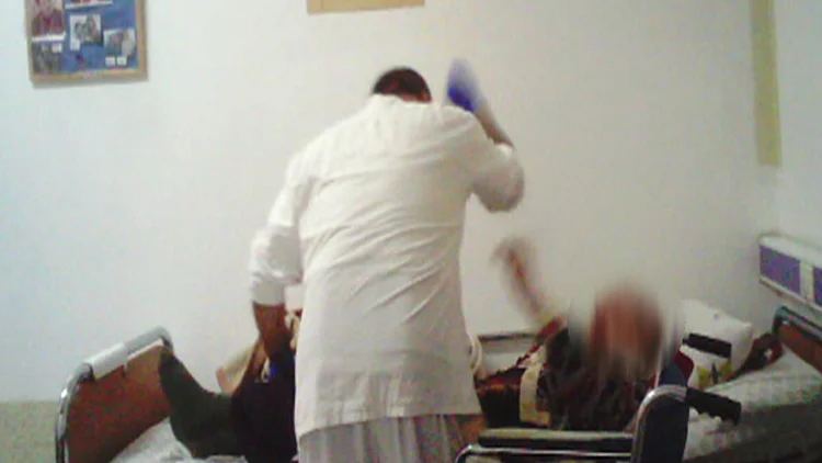 בדרך לכתב אישום: עובדי בית האבות יואשמו בהתעללות | חדשות 13