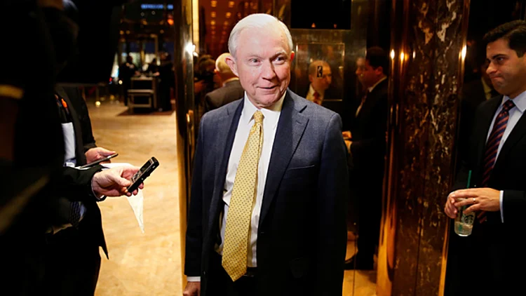 ג'ף סשנס מועמד טראמפ לתפקיד התובע הכללי