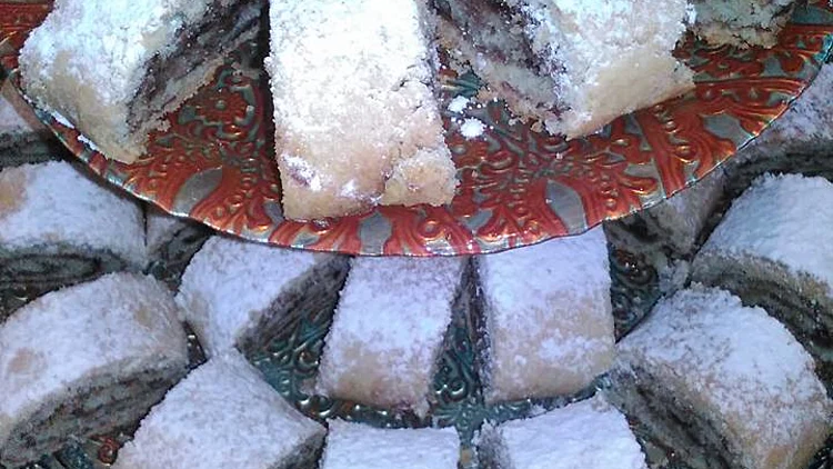 מגולגלות פריכות עם תמרים ואגוזים | רשת 13