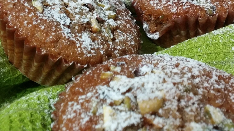 מאפינס קפה קוקוס ופיסטוק | רשת 13