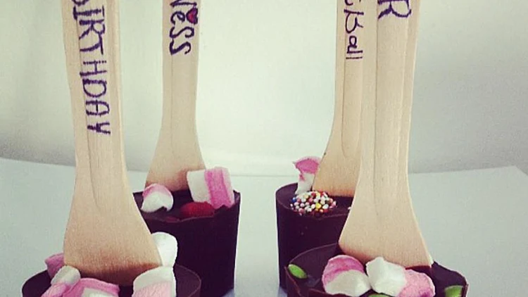 פינוק שוקולד להמסה בחלב או שוקו חם | רשת 13