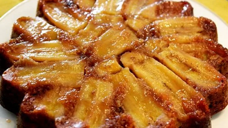 עוגת בננה הפוכה | רשת 13