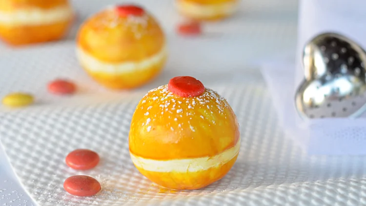 סופגניית הפתעה! כדורי שוקולד בתחפושת של סופגנייה | רשת 13