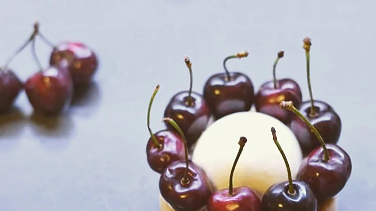 פאי דובדבנים במילוי משגע | רשת 13