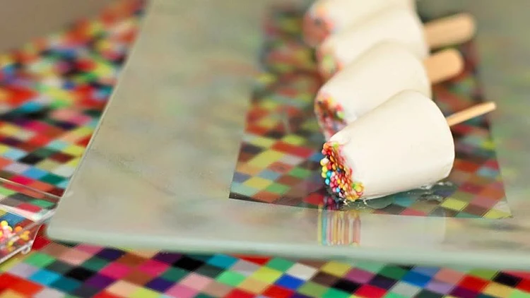 גלידניות קליק שמכינים בצ'יק | רשת 13