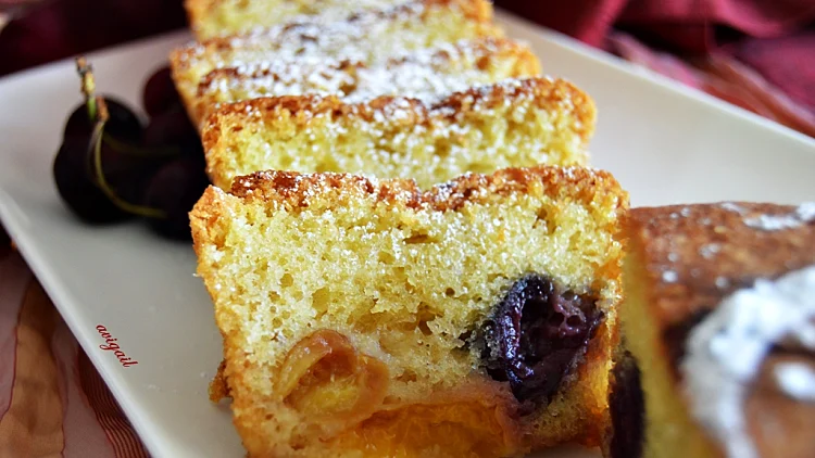 עוגת דובדבנים ומשמשים | רשת 13