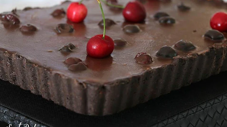 פאי גבינה שוקולד ודובדבנים | רשת 13