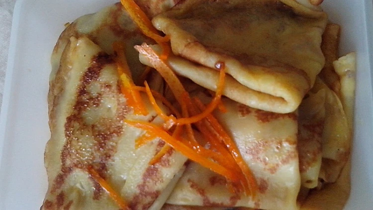 בלינצ’ס בסיסי עדין בטעם תפוזים | רשת 13