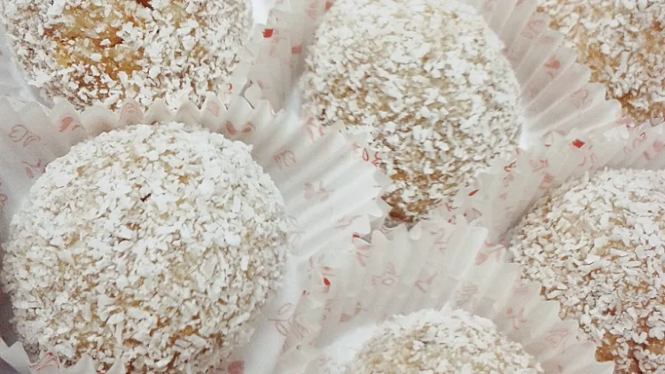 כדורי שוקולד לבן | רשת 13