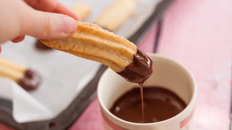 עוגיות זילוף עם שוקולד | רשת 13