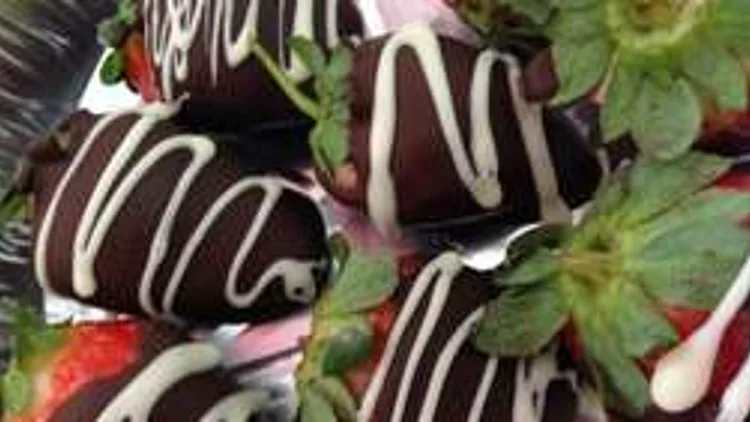 תותים בשוקולד | רשת 13