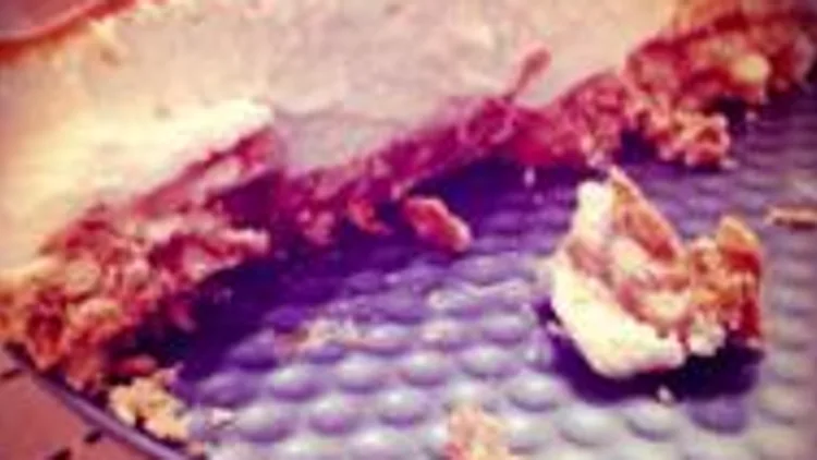 עוגת גבינה על בסיס ביסקויטים בציפוי ריבת חלב | רשת 13