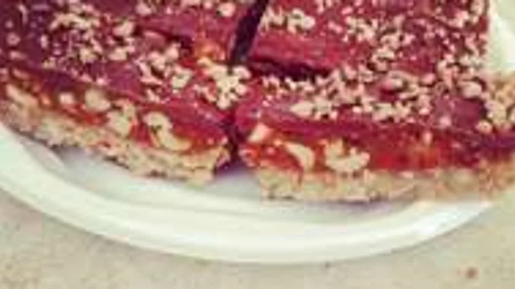 עוגת סניקרס | רשת 13