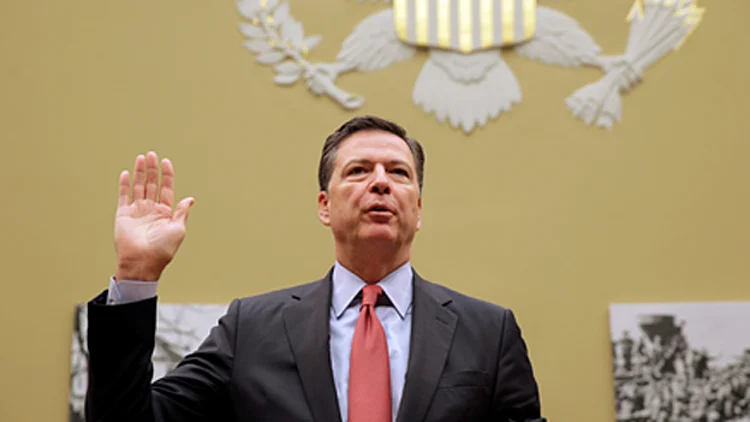 ראש ה-FBI ביקש להתנער מטענות טראמפ – וזכה להתעלמות | חדשות 13