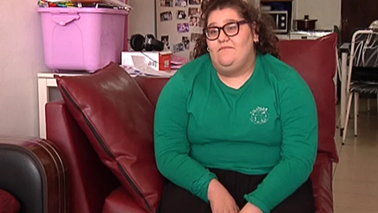 "תנו לי לעבור ניתוח לקיצור קיבה" | חדשות 13