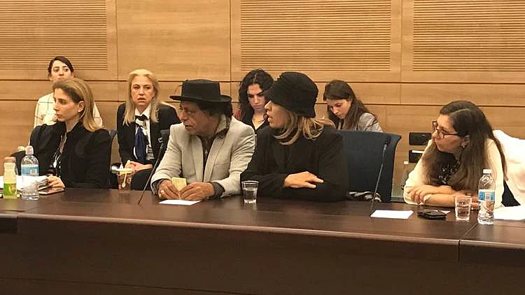 יהודית באומן בכנסת: "התחננתי שיאכילו את בתי בכפייה"