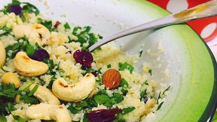 סלט בורגול ופיצוחים | רשת 13